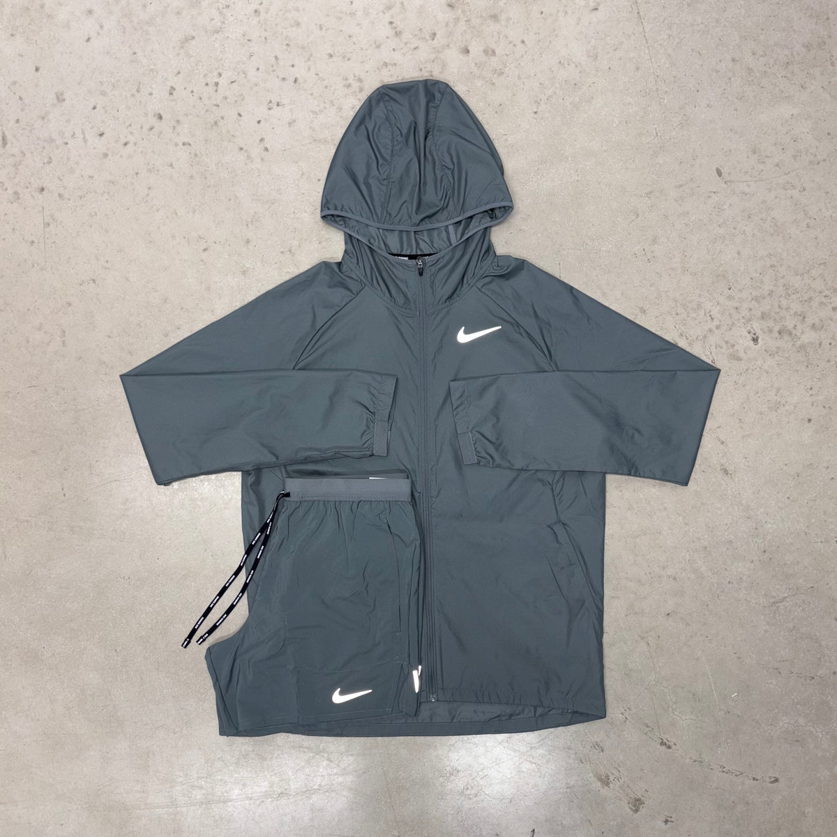 Nike Grey Essential Windrunner Jacket x Flex Stride Shorts Set
