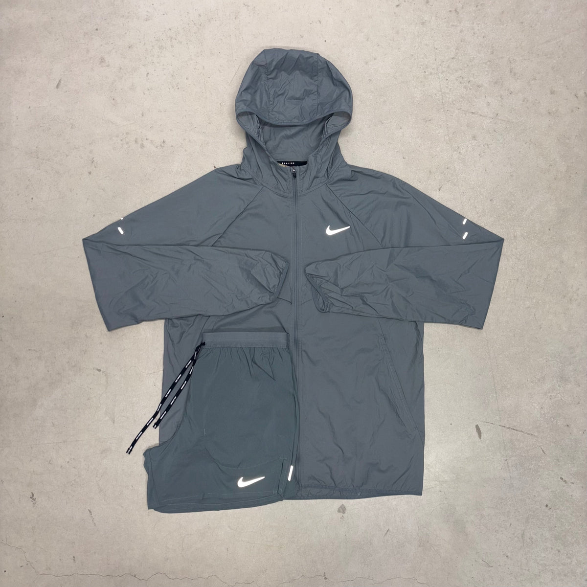 Nike Grey Stride Windrunner Jacket x Flex Stride Tracksuit