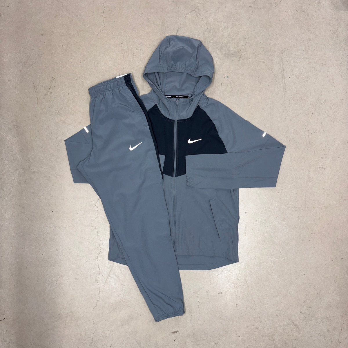 Nike Smoke Grey/Black Repel Miler Jacket x Matching Woven Challenger Pants Tracksuit