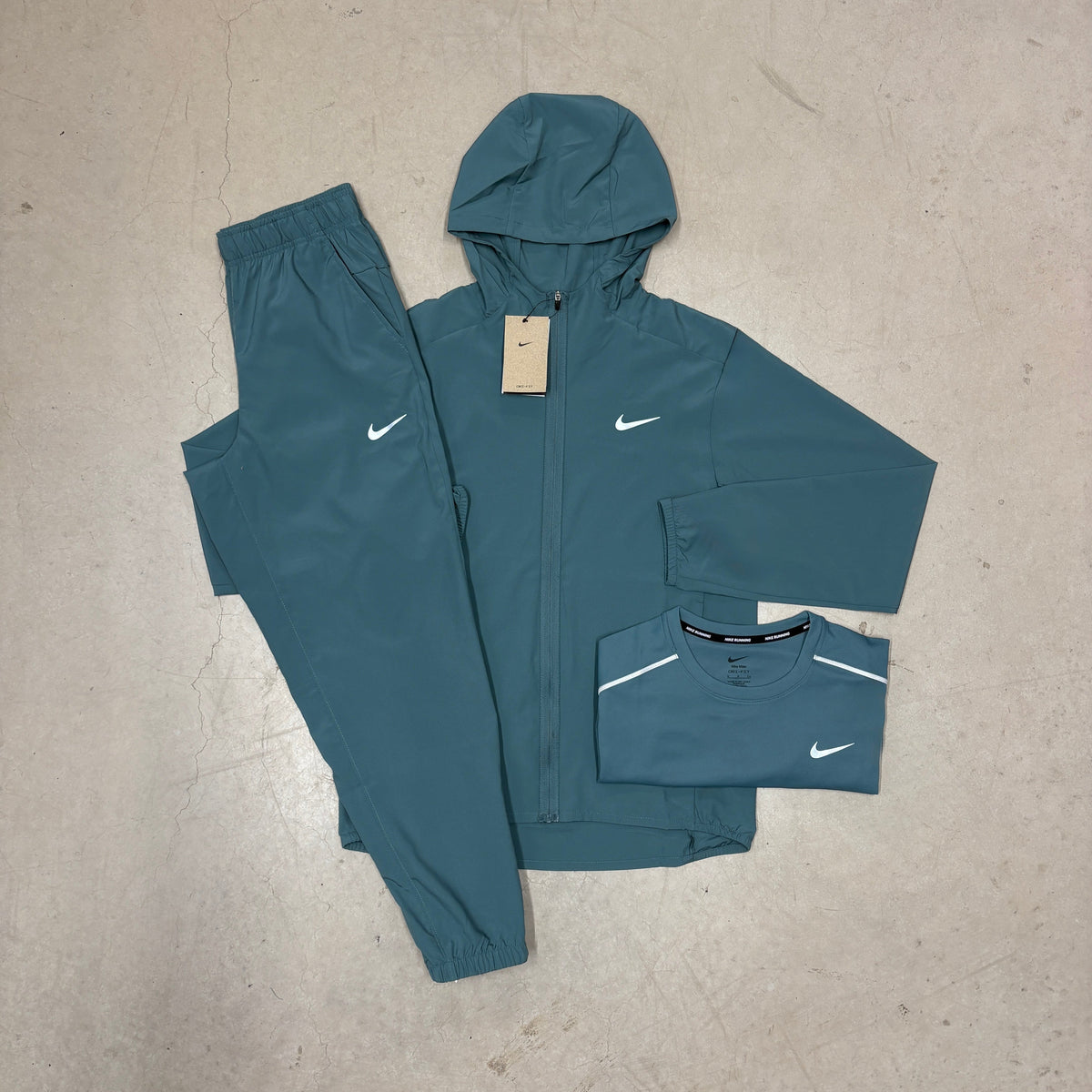 Nike Mineral Slate Form Bundle x Mineral Slate Challenger Pants
