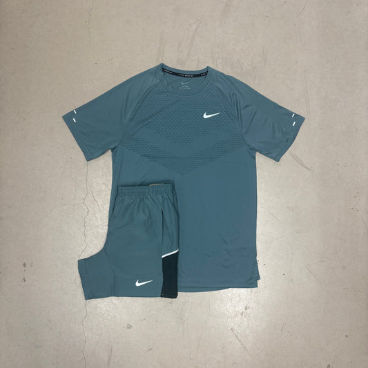 Nike Mineral Slate Stride Tee Full Set